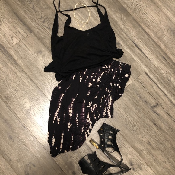 Asymmetrical Skirt - Picture 5 of 8